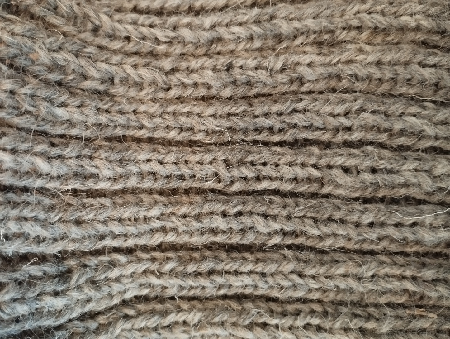 Grey sheep wool yarn 600g boxπππ